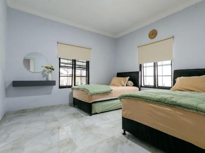 Stylish Villa At Green Apple U 35A Cipanas Puncak Sindanglaya Exterior photo